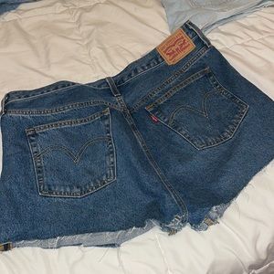 Vintage Levi shorts high waisted